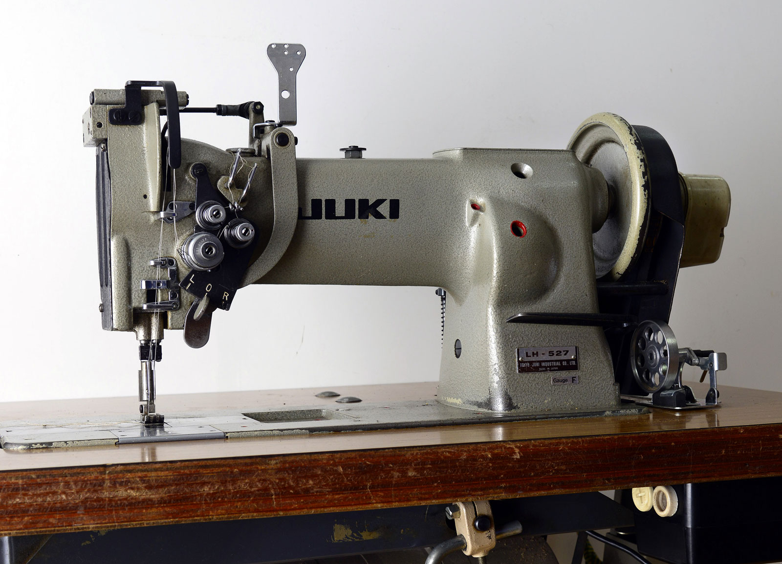 2-juki-LH-527